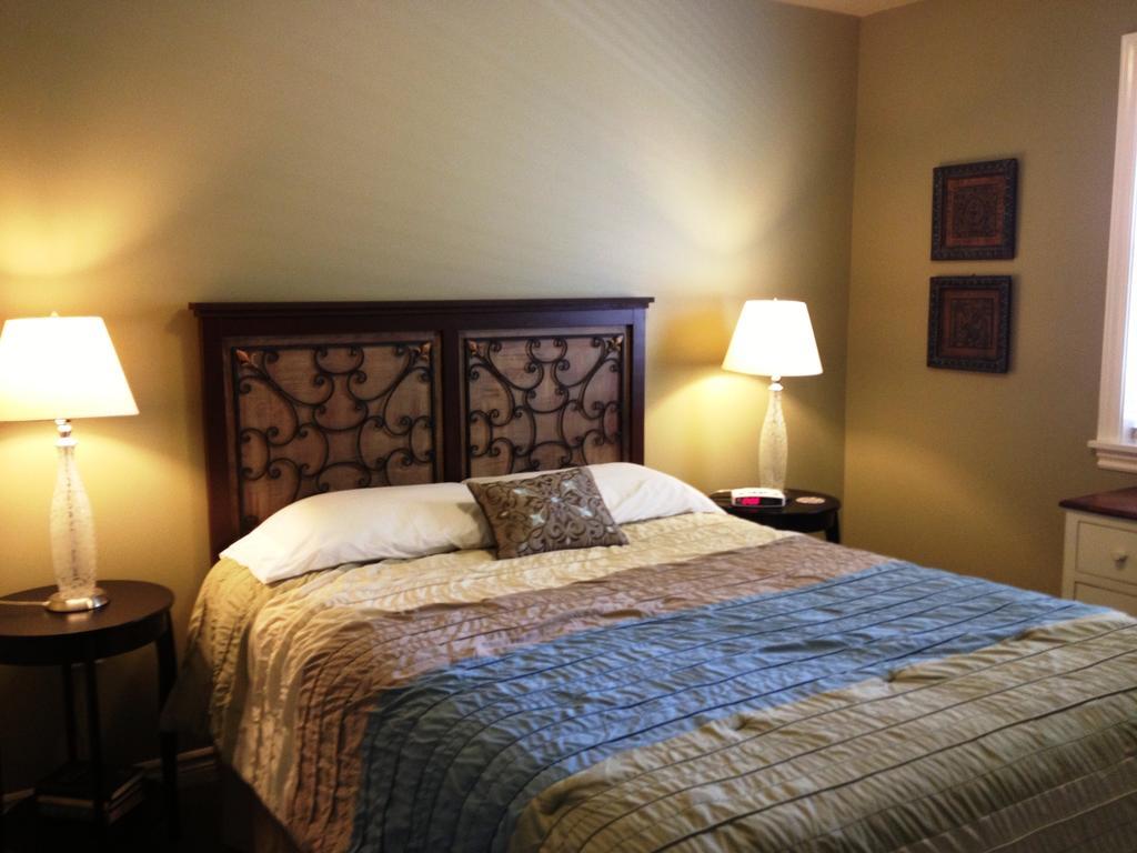 Mcintyre'S Cottages Baddeck Room photo