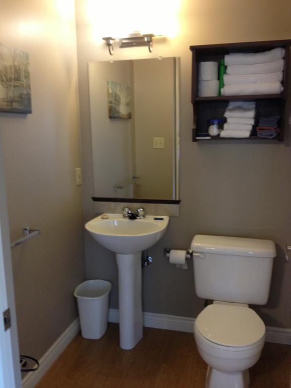 Mcintyre'S Cottages Baddeck Room photo